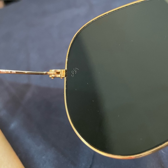 Ray-Ban Aviator Sunglasses - Picture 3 of 9